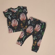 Newborn clothes set of 2: baby t-shirt and leggings, size 0-3 months