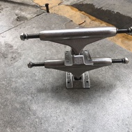 5.25inch skateboard truck hollow truck independent &thrasher truck 2pcs black truck