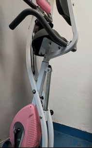 摺疊磁阻健身單車