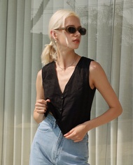 Evie Kimber Vest  เสื้อกั๊กผ้าคอตตอน100%ฉลุลาย