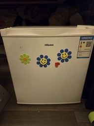 Hicon 小型冰箱 (只放過母乳)