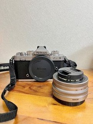 Nikon Zfc Silver  二手正常運作 幾乎零刮痕