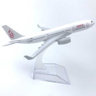 1: 4 Alloy Airplane Model Hong Kong Dragon Airlines Airlines 330 Children's Toys Collectibles Decora