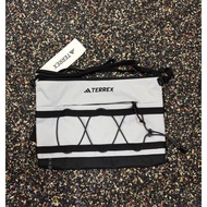 Wenwen Genuine Adidas Adidas TERREX Men Women Convenient Sports Mobile Phone Messenger Bag JD3432