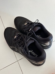 ASICS 運動鞋