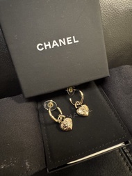 Chanel 金色心形 CC logo 耳環