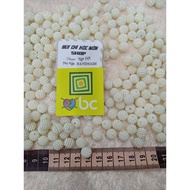Round beads in a bag of 5-6 beads, size 1-1.5cm