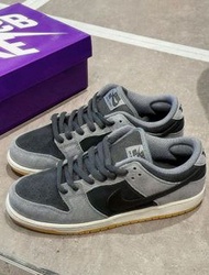 Original Boxed Nike Dunk SB LoW "DARK SMOKE GREY" Comfortable Versatile Low-Top Sneaker Unisex Grey 