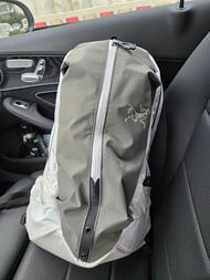 Arcteryx 始祖鳥 ARRO 22L  雙肩戶外包  白灰
