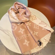 💜LOUIS VUITTON  LV Scarf Shawl 羊絨圍巾披肩 生日禮物 情人節 Birthday Gift Valentine's Day