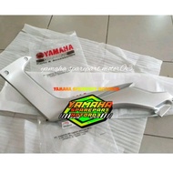 DELTABOX KANAN SAMBUNGAN BODY NMAX OLD HITAM ORIGINAL YGP - Silver