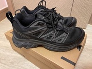 Salomon 登山鞋