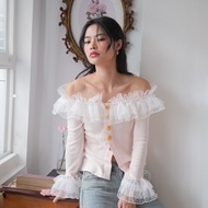 LUCA STUDIO_ Jolene top - เสื้อปาดไหล่ผ้ายืดคอตต้อน สีชมพูอ่อน แต่งระบายผ้าลูกไม้ ปลายแขนระบายลูกไม้