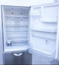 三門雪櫃.有自動制冰功能Three-door refrigerator with automatic ice making function