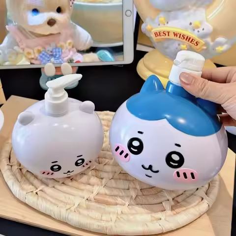 Cute Chiikawa Soap Dispenser Kawaii Hachiware Usagi Momonga Cartoon Press Bottle For Shower Gel Sham