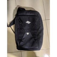 HITAM Black DESCENTE Backpack