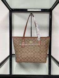 🎀Brand New Free Shipping💙Coach 購物袋 F58292 經典C字logo tote 手提包 塗層帆布配皮革｜Color 卡其啡色｜Size 29x27x14💙配件全齊適合送