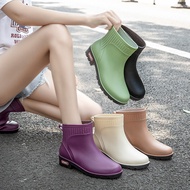 💕จัดส่งที่รวดเร็ว💕สงกรานต์ รองเท้าบูทกันฝนสำหรับผู้หญิง รองเท้าบูทกันฝนแฟชั่นแฟชั่นสำหรับผู้หญิงรองเท้ากันน้ำฝนสำหรับนักเรียน