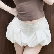 Low-Rise Puffy Shorts with Lace Trim Women'sShorts - Wrinkle Wind Low-Rise Puffy Shorts