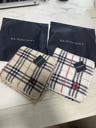(全新) Burberry 毛巾仔 方巾