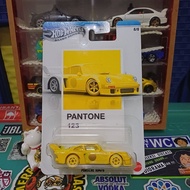 Hot Wheels Pantone Porsche 934/5