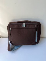 Belkin 可揹可挽電腦公事包15.4吋＂至17吋Laptop Bag Cross Body Bag濶帶好揹