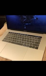 Macbook pro 15吋 2018年底購入