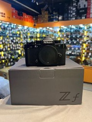 Nikon ZF  -延續FM2的遺產，復古全畫幅無反相機，標誌性設計，新的專用單色選擇器，強大的對焦速度