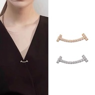 Elegant Smile Brooch (1pc)