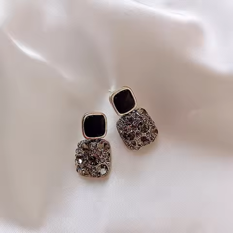 Black Crystal Square Earings Fashion Statement Rhinestone Vintage Drop Earrings for Women Wedding Je