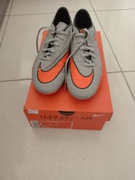 Nike足球鞋(27cm)