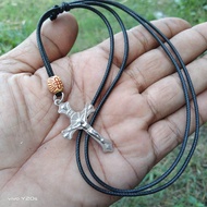 Kalung tali hitam liontin salib besar/ kalung tali / bandul kalung / kalung Wanita / kalung pria