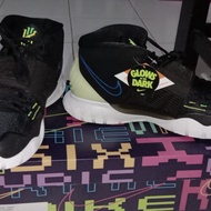 sepatu basket Kyrie 6 glow in the dark original