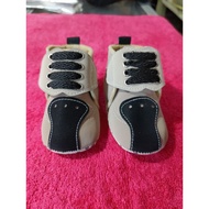 Baby shoes aged 2-12 months