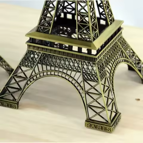 Metal Eiffel Tower Statue Bronze Exquisite Design Eiffel Tower Decorative Ornaments 7 Sizes with Box