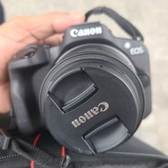 佳能canon R50相機，配兩支鏡頭，十分新淨靚仔，配相機袋及電池，無充電器及內存卡，正常使一