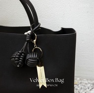 Taupe.brand - Velvet Box Bag กระเป๋า Niche Minimalist กระเป๋าหนังกลับมีไซน์ มาพร้อมกับถุงผ้าแคนวาสด้