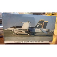 Hasegawa 00744 F/A-18E Super Hornet VFA-27 Royal Maces 1/72