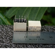 Relay Omron G6J-2P-Y (disassemble)