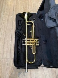 Brass trumpet not Yamaha 銅製疑似抄款降B調小號小喇叭（上水交收）買我支長號可以送埋俾你，如圖所有，唔完美有損耗，我唔識吹，當擺設，吹嘴唔識拆，全支當銅賣，適合Cosplay道