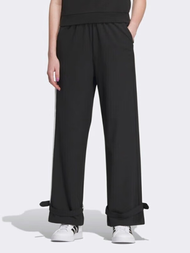 Adidas NEO กางเกงขากว้างสีดําพร้อมเครื่องหมายแบรนด์และข้อมือแบบปรับได้ - มีสไตล์และสะดวกสบายสําหรับก