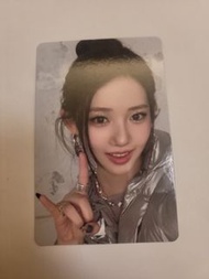 ITZY YUNA 小卡