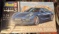 Revell 1:24 Porsche Panamera Turbo 砌模型