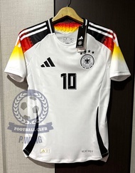 New!! เสื้อฟุตบอล ทีมชาติเยอรมัน Home ชุดเหย้า ยูโร 2024  [ PLAYER ] เกรดนักเตะ สีขาว พร้อมชื่อเบอร์นักเตะในทีมครบทุกคน กล้ารับประกันคุณภาพสินค้า