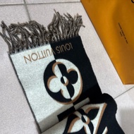 LV羊毛羊絨圍巾 ( 全新未使用 無購證 )原價34500$