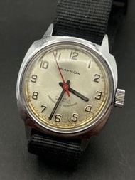 1950s 32mm Vintage Raynox 上鏈 Swiss Watch