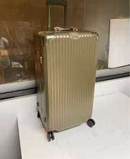 Brand new 30” aluminium frame (100%PC) rimowa-style  (全新 正品正貨  特價 🔍清倉 clearance sale ⚠️🆘 100%authent