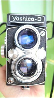 Yashica D Minolta X700