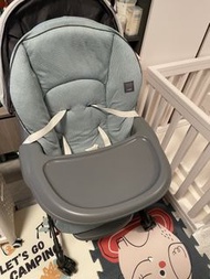 Combi 手動多用途安撫餐搖椅