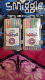 1 set Smiggle inkball 30 pen pack pen wangi and 1 set Smiggle inkball 7 pack pen wangi